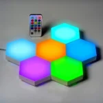 ⁦مصباح سداسي حائط، اضاءة ليد بالفضاء اللوني RGB تحكم بالريموت و اللمس مكونات هندسية نموذجية لتركبها بنفسك لديكور غرفة اعداد الالعاب ديكور حائط غرفة المعيشة، 12 قطع⁩ - الصورة ⁦3⁩